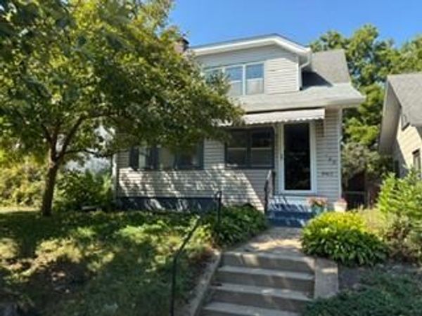 789 Fairview Avenue N, Saint Paul, MN 55104