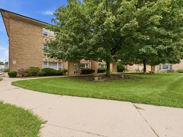 3180 W Meadow Lane Drive , Unit 43, Merrionette Park, IL 60803