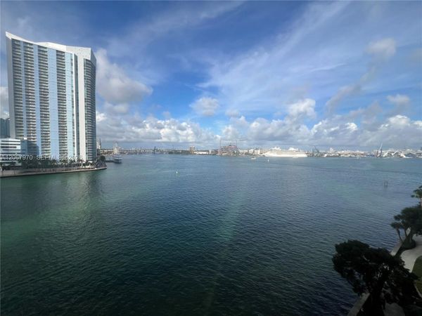 888 Brickell Key Dr , Unit 806, Miami, FL 33131