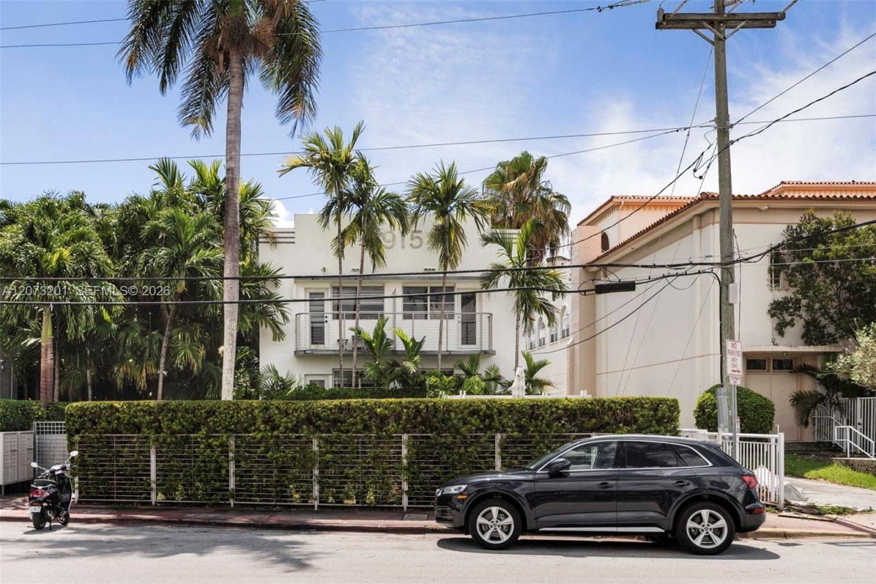 3915 N Meridian Ave , Unit 201, Miami Beach, FL 33140 Photo