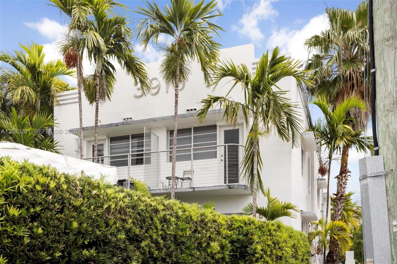 3915 N Meridian Ave , Unit 201, Miami Beach, FL 33140 Photo