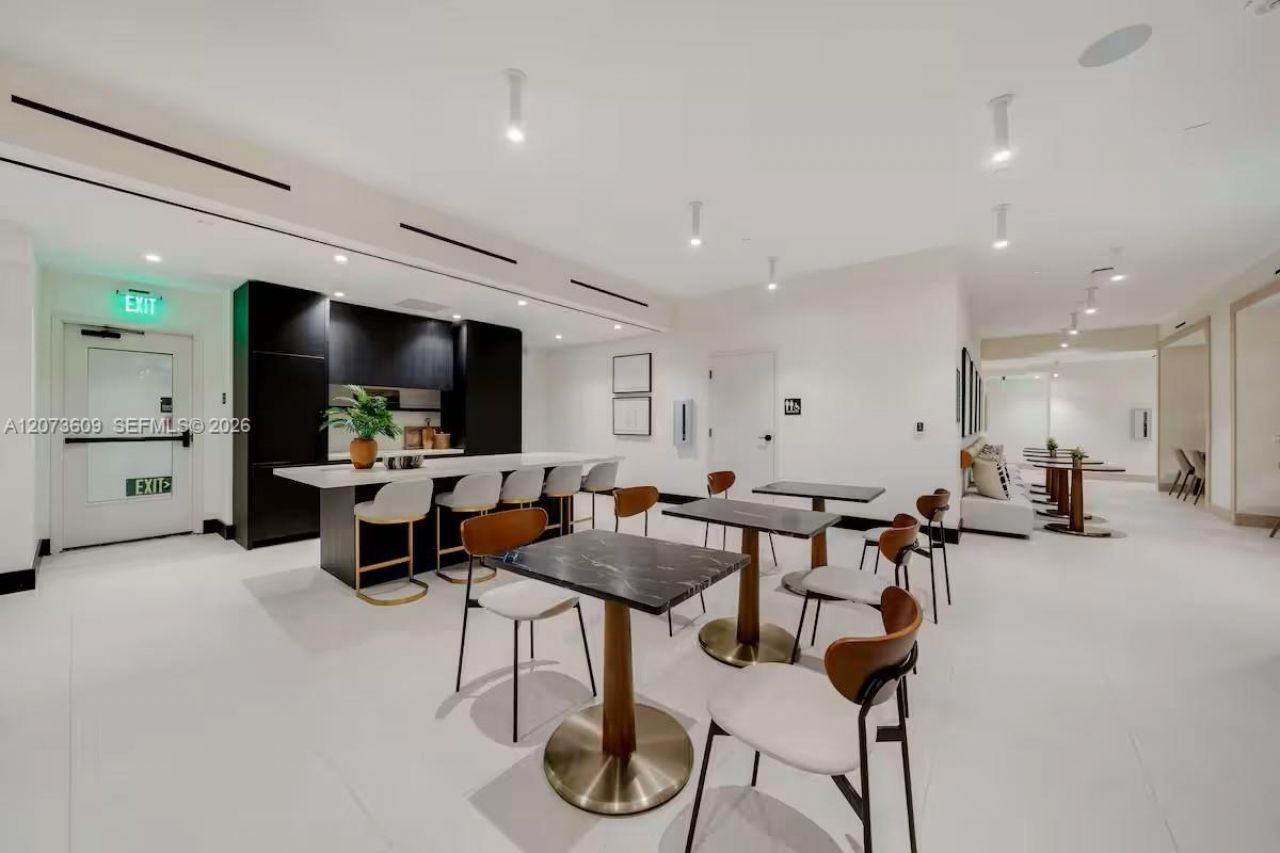 225 N Miami Ave , Unit 1407, Miami, FL 33128 Photo