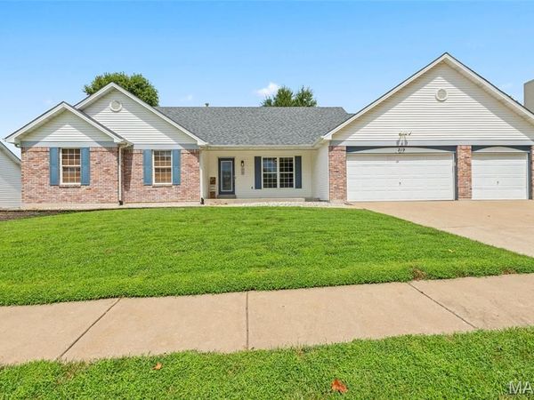 219 Waterford Crossing Drive, Dardenne Prairie, MO 63368