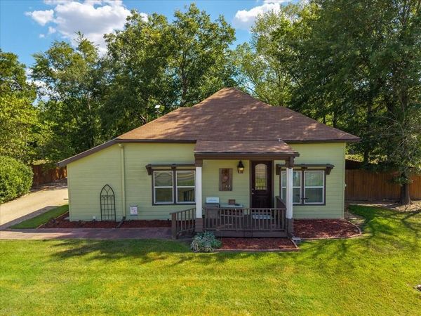 220 E Holley Street, Alba, TX 75410
