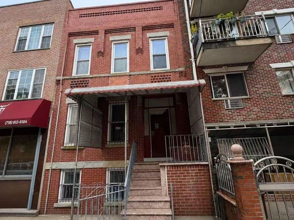 6546 Woodside Avenue, Woodside, NY 11377
