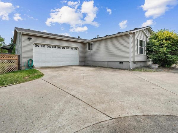 919 Hawthorne Street, Lewiston, ID 83501