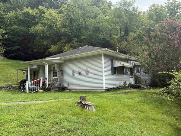 1217 Waco Rd, Huntington, WV 25701