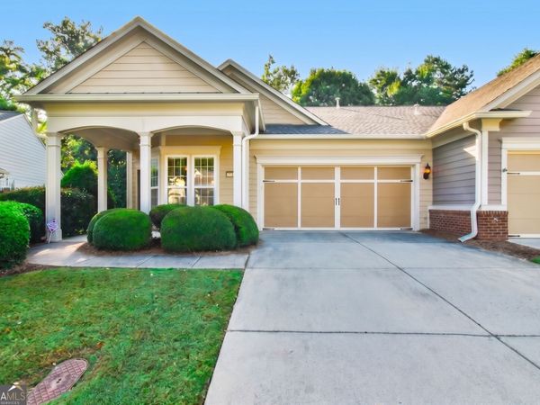 6136 Longleaf Drive, Hoschton, GA 30548
