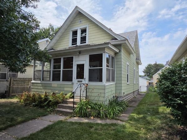 645 Simpson Street, Saint Paul, MN 55104