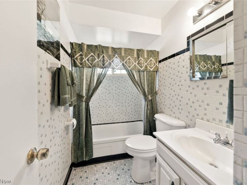 14577 N Gallatin Boulevard, Brook Park, OH 44142 Photo 17