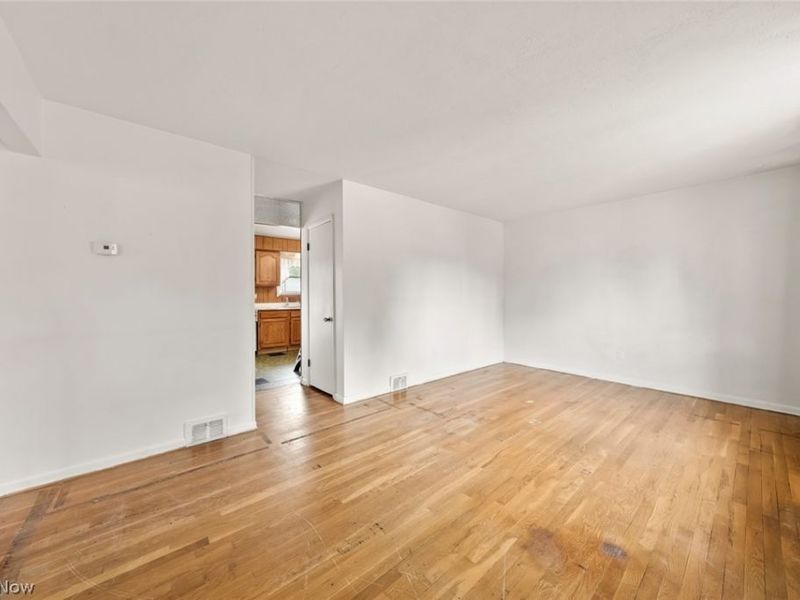 14577 N Gallatin Boulevard, Brook Park, OH 44142 Photo 7