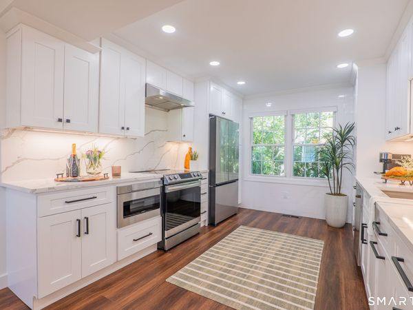 55 Mill Plain, Unit 28-6, Danbury, CT 06811