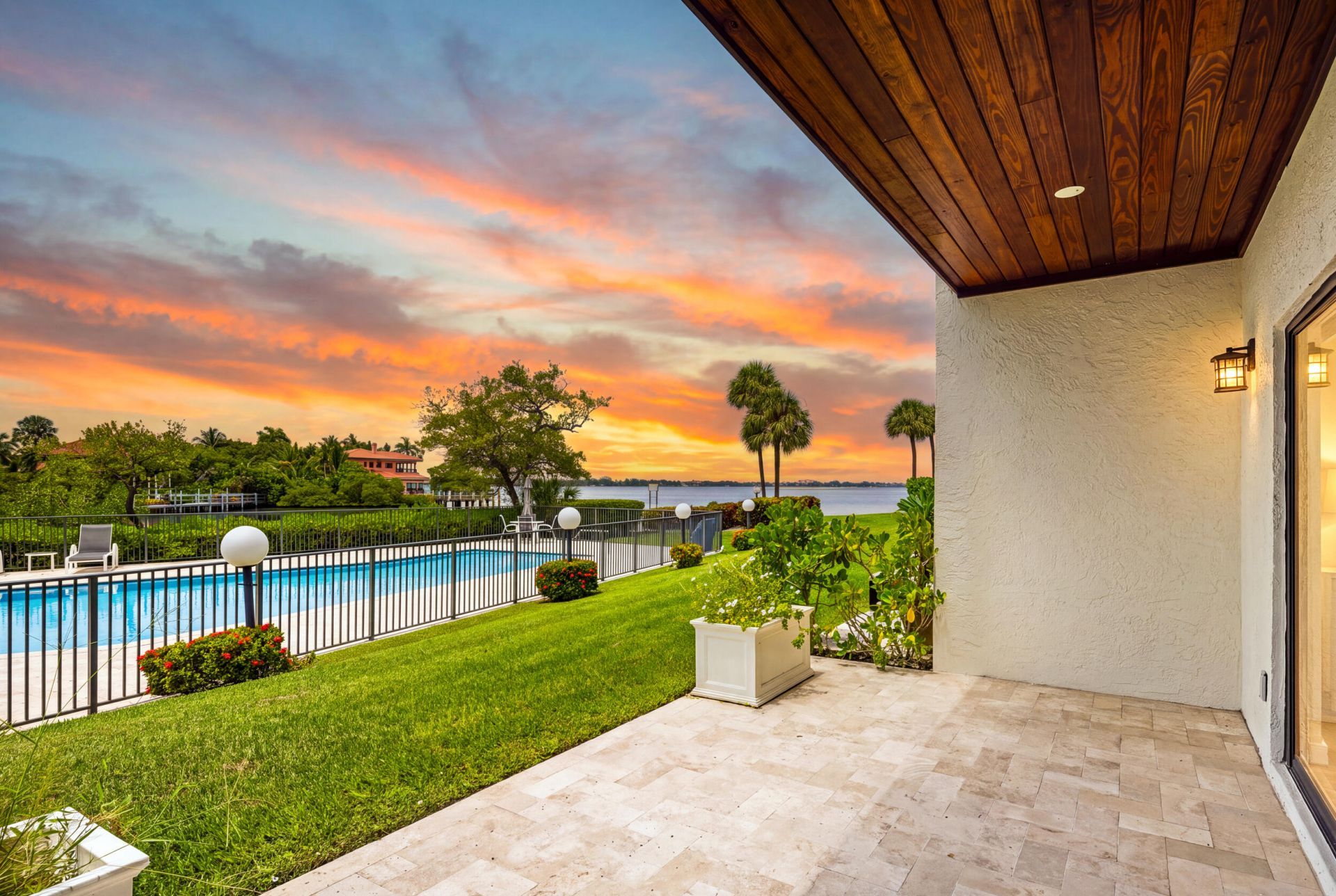 3474 S Ocean Boulevard, Unit 10, Palm Beach, FL 33480 Photo