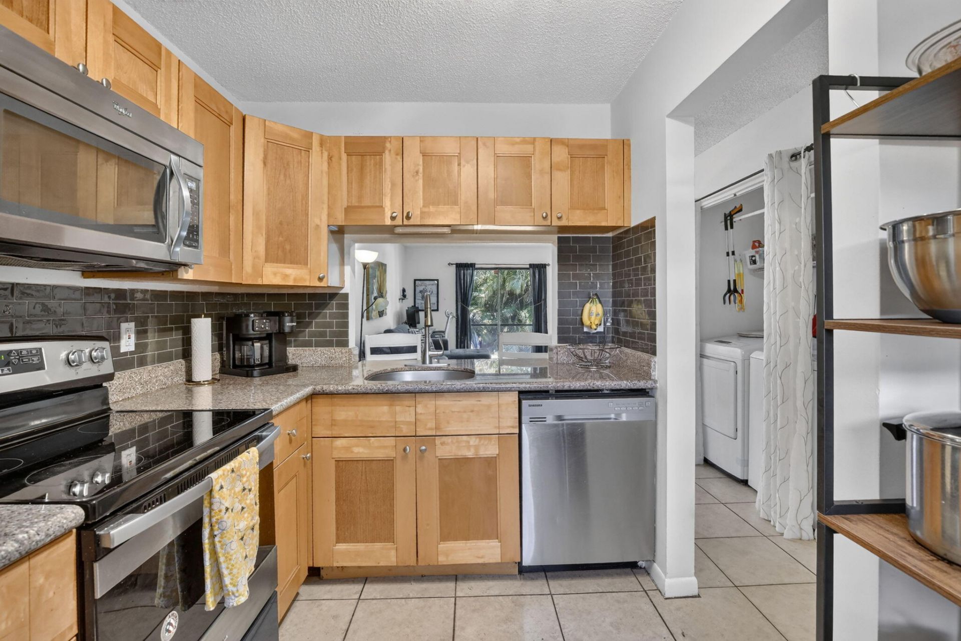 2950 NW 109th Terrace, Sunrise, FL 33322 Photo