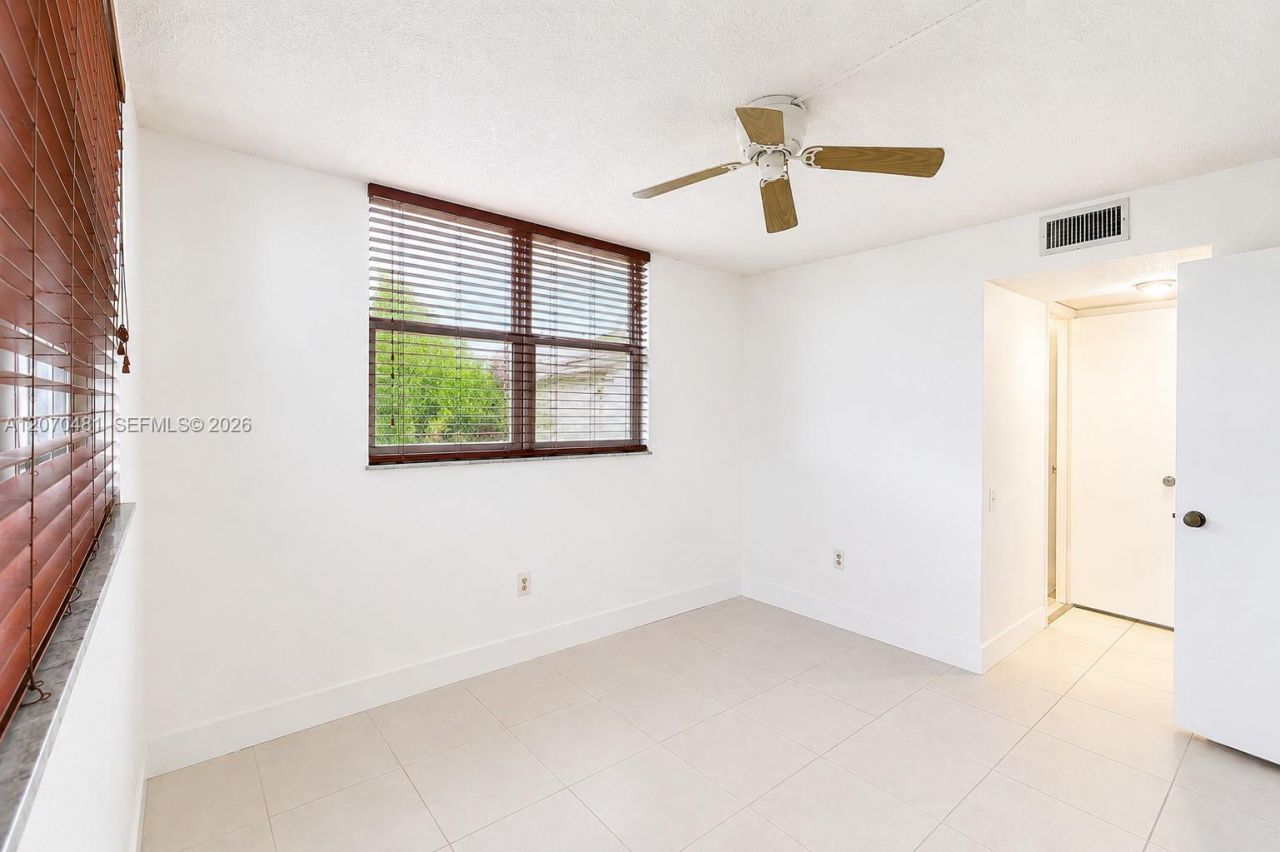 9101 Lime Bay Blvd , Unit 315, Tamarac, FL 33321 Photo