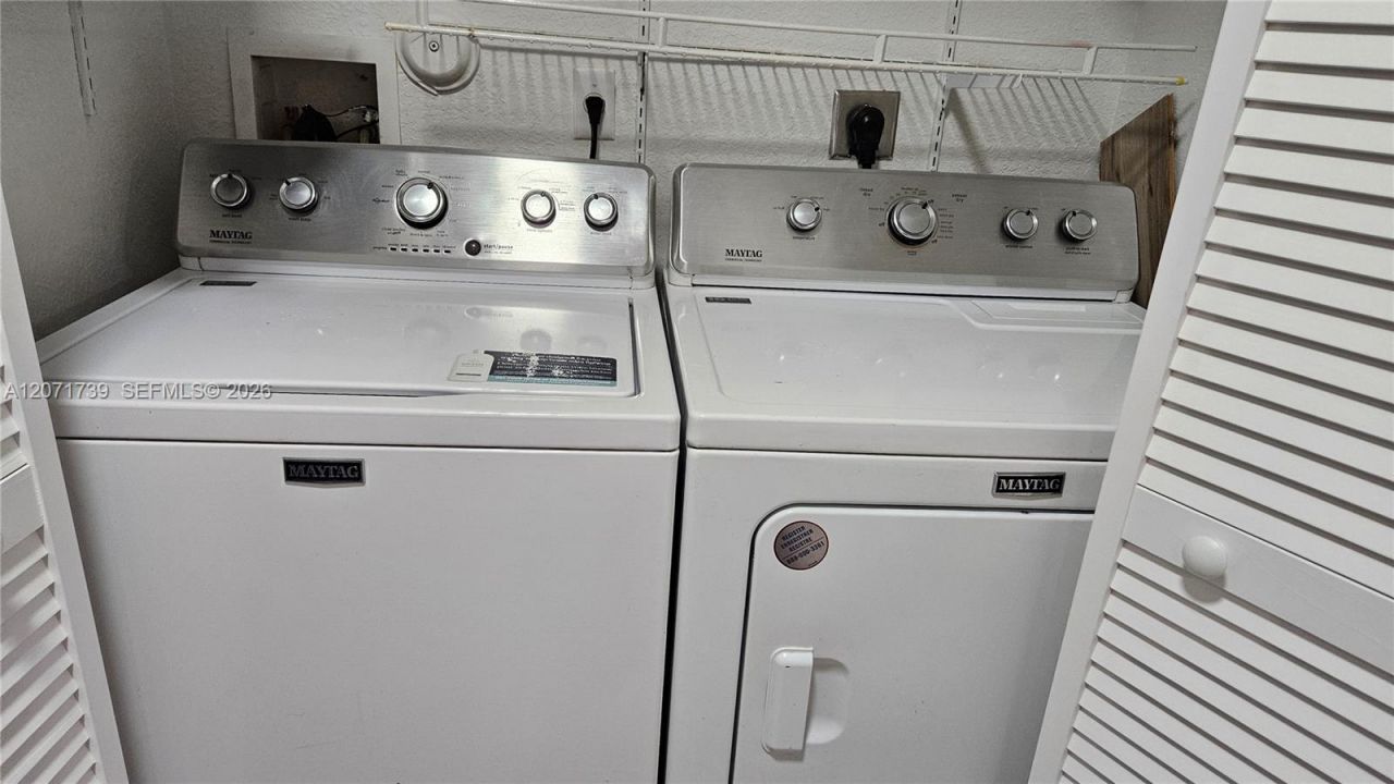 6758 NW 182nd St , Unit 101, Hialeah, FL 33015 Photo