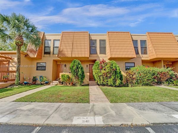 9148 Limetree Ln , Unit 181, Pembroke Pines, FL 33024
