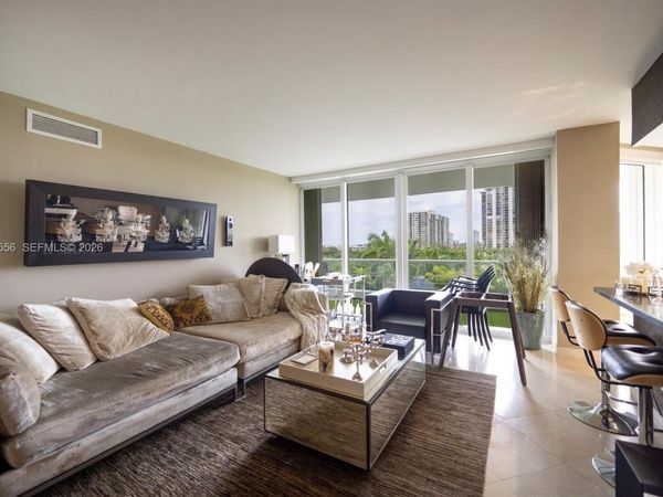 7000 Island Blvd , Unit 608, Aventura, FL 33160