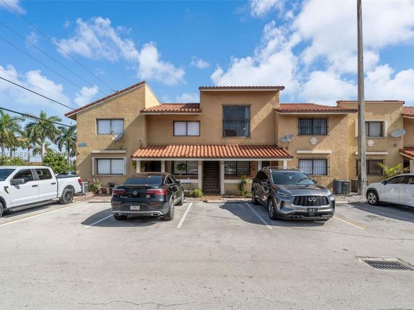 2775 W 62nd St , Unit 206, Hialeah, FL 33016
