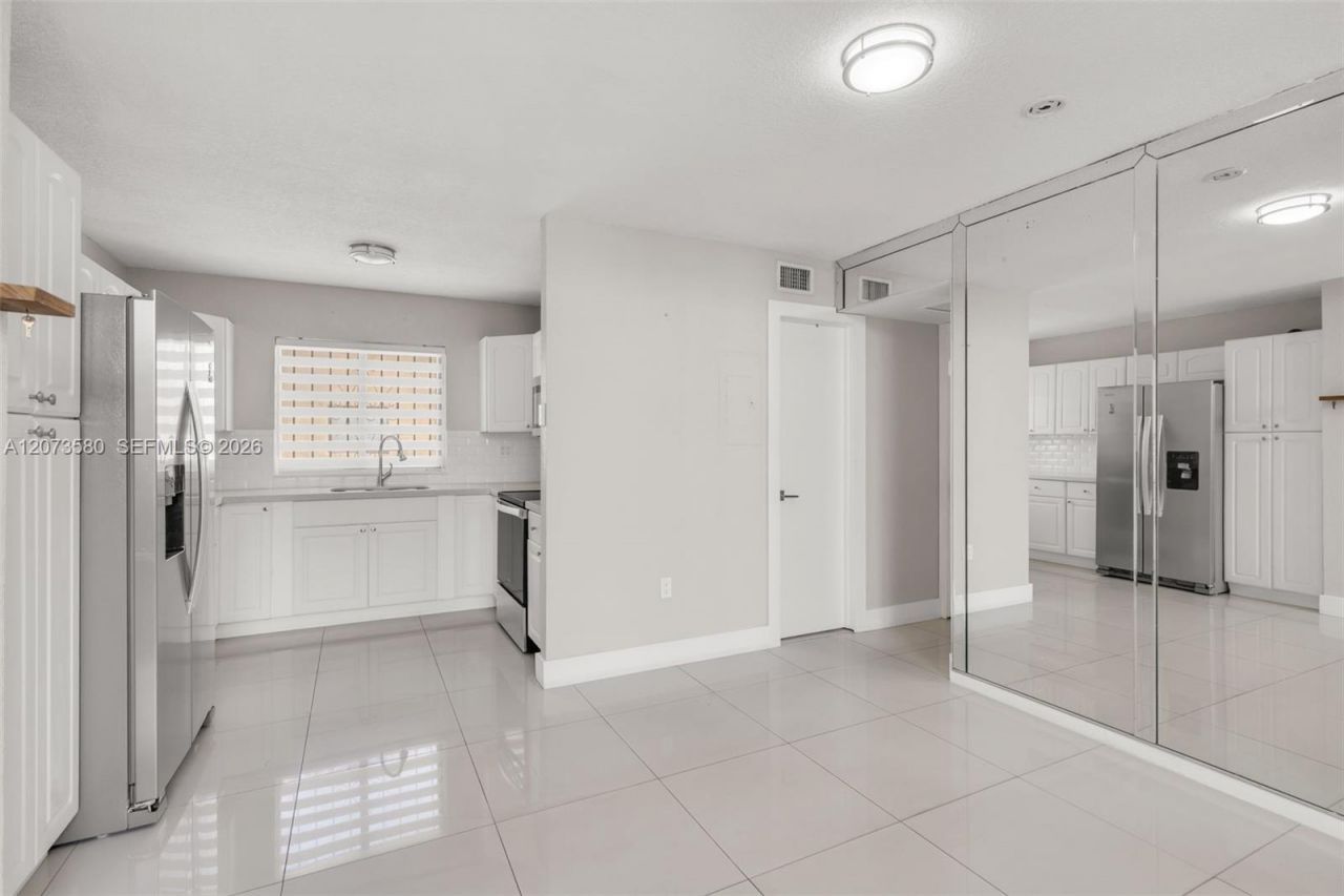 2775 W 62nd St, Unit 206, Hialeah, FL 33016 Photo