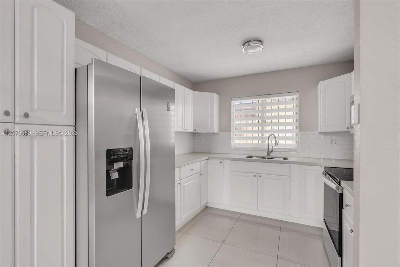 2775 W 62nd St, Unit 206, Hialeah, FL 33016 Photo