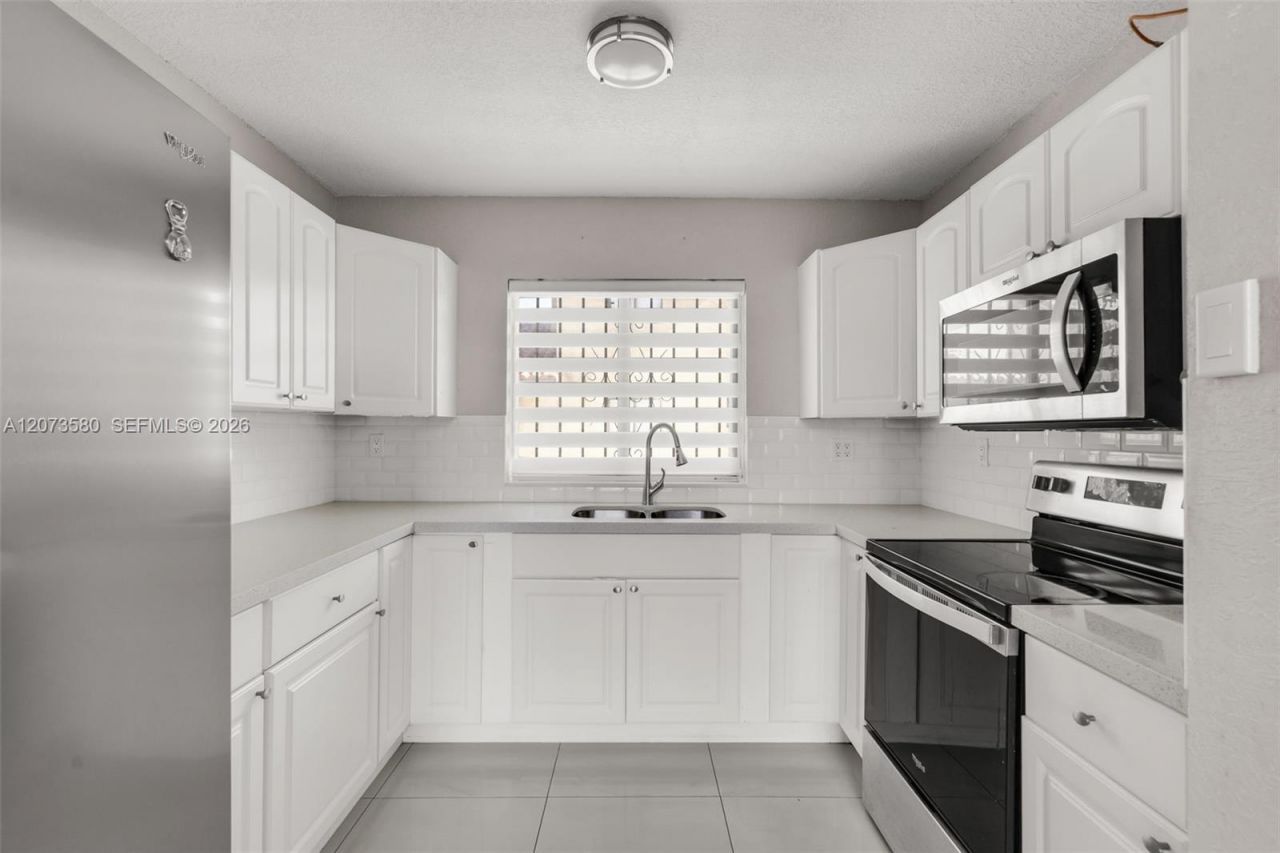 2775 W 62nd St, Unit 206, Hialeah, FL 33016 Photo