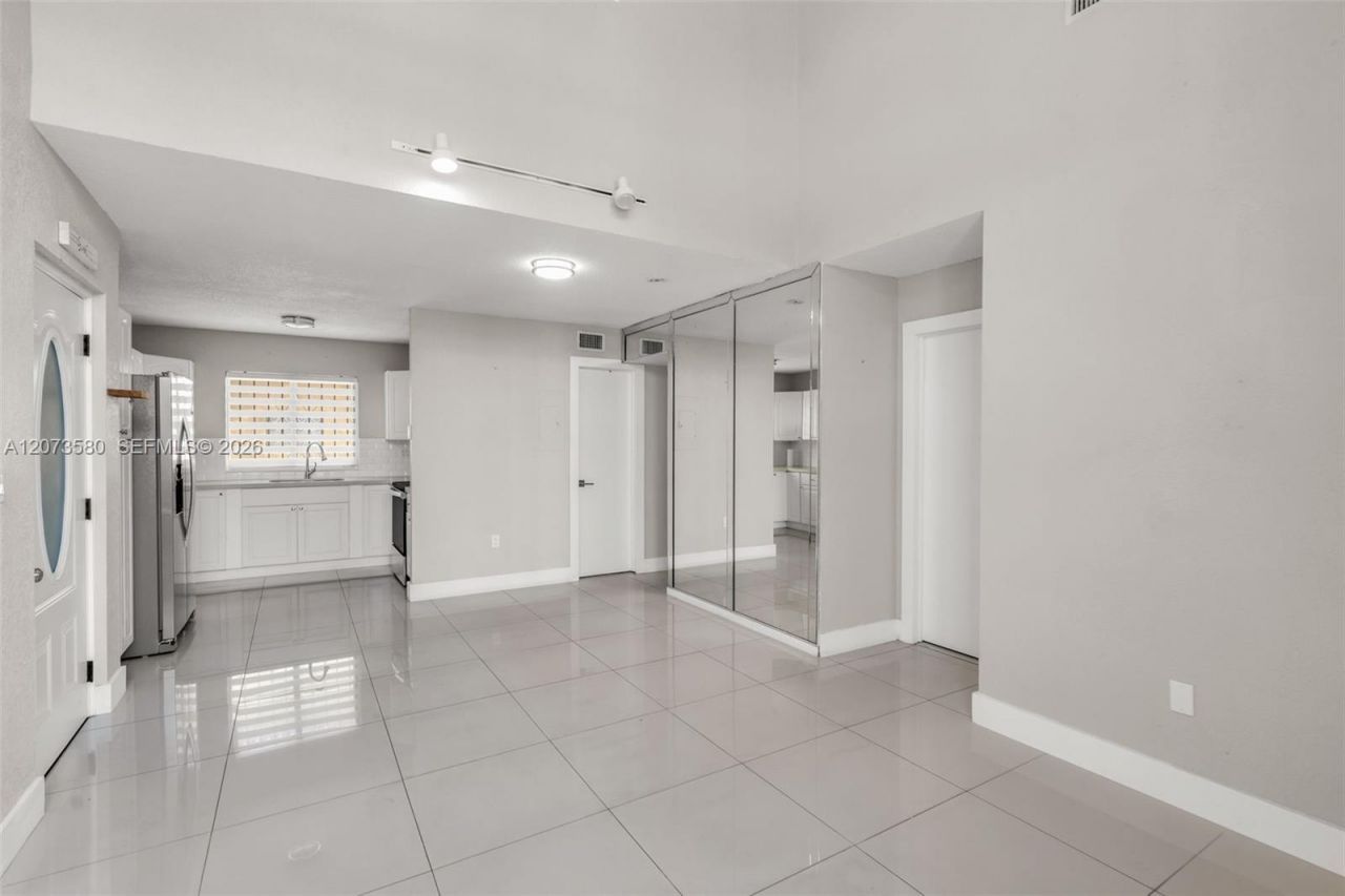 2775 W 62nd St, Unit 206, Hialeah, FL 33016 Photo