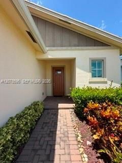 556 SE Mulberry Way, Port Saint Lucie, FL 34984 Photo