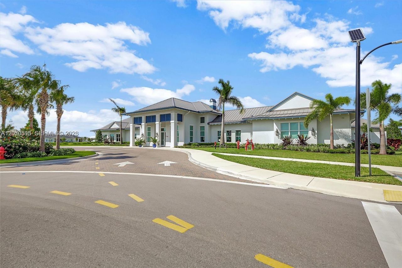 556 SE Mulberry Way, Port Saint Lucie, FL 34984 Photo