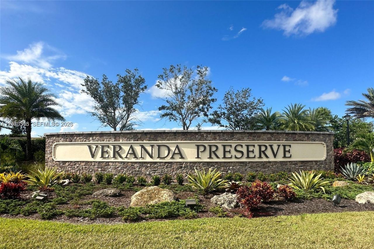 556 SE Mulberry Way, Port Saint Lucie, FL 34984 Photo