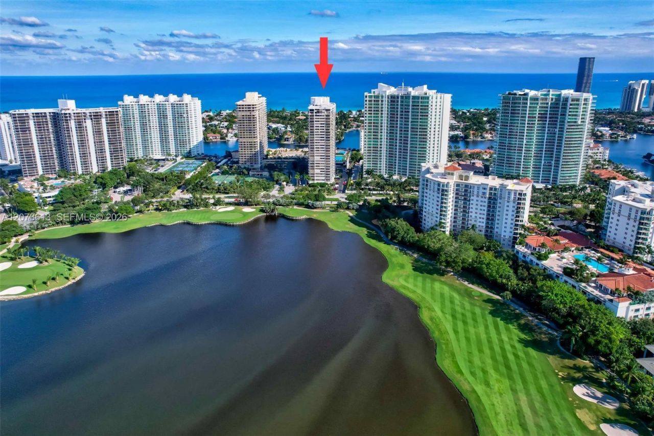 20185 E Country Club Dr , Unit 204, Aventura, FL 33180 Photo