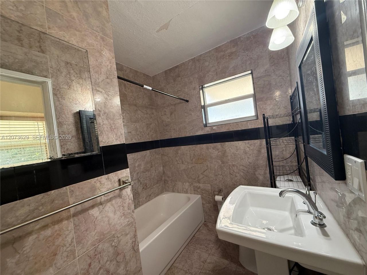 326 NE 6th St , Unit 3, Hallandale Beach, FL 33009 Photo