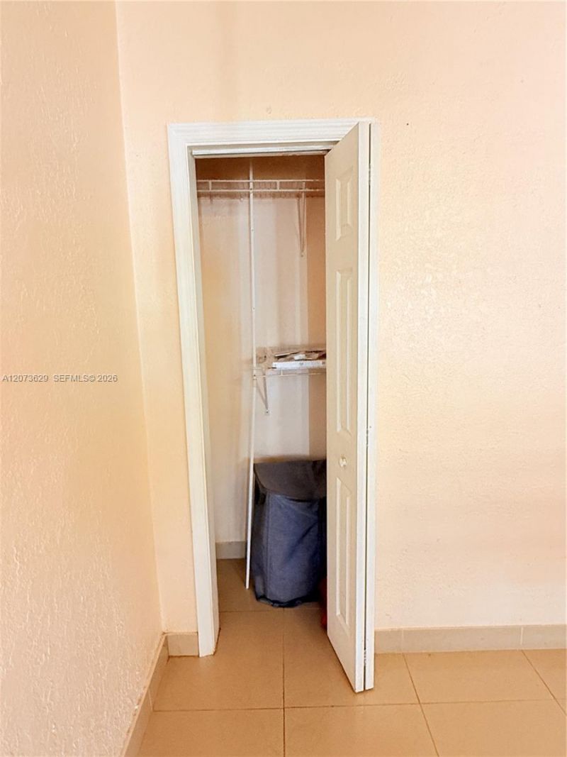 326 NE 6th St , Unit 3, Hallandale Beach, FL 33009 Photo