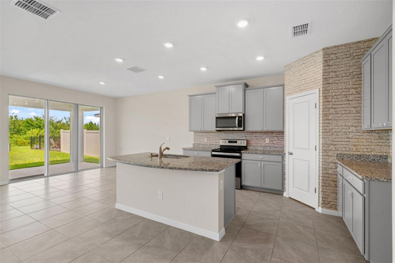 3813 Lively Coral Place, Bradenton, FL 34208 Photo