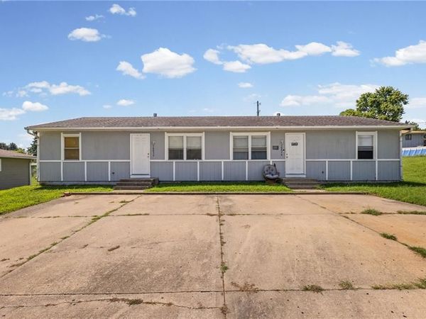 18872 Wigwam Drive, Independence, MO 64056