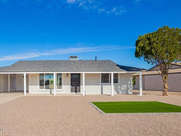 11016 W Sun City Boulevard, Sun City, AZ 85351