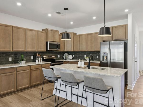 7607 Ethora Way, Charlotte, NC 28216
