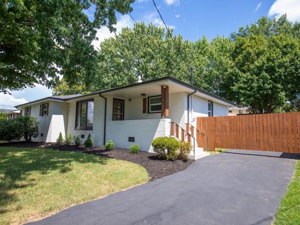 204 Weldon Dr, Hermitage, TN 37076