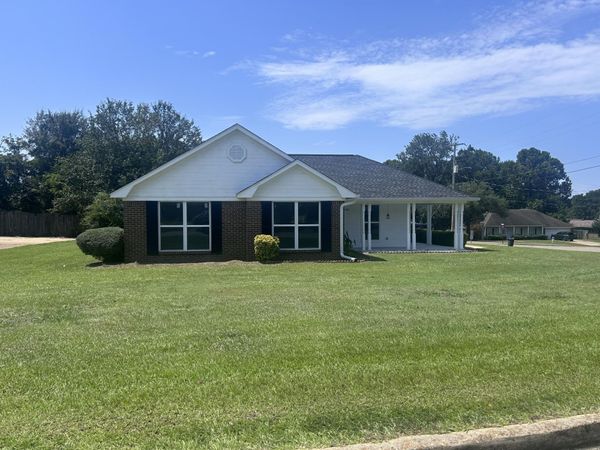 3083 Craigmont Dr., Tupelo, MS 38801