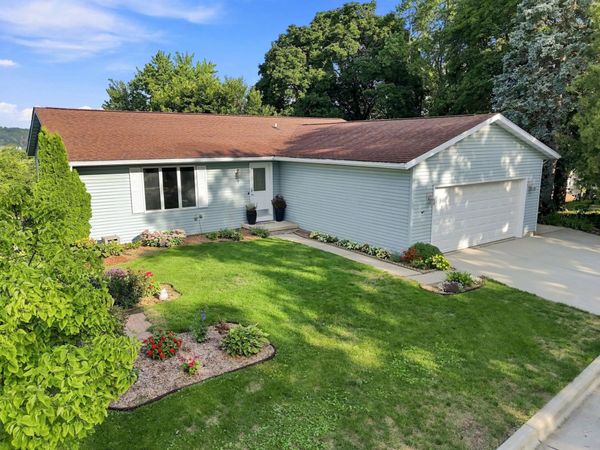 9 N Washington Street, Deerfield, WI 53531