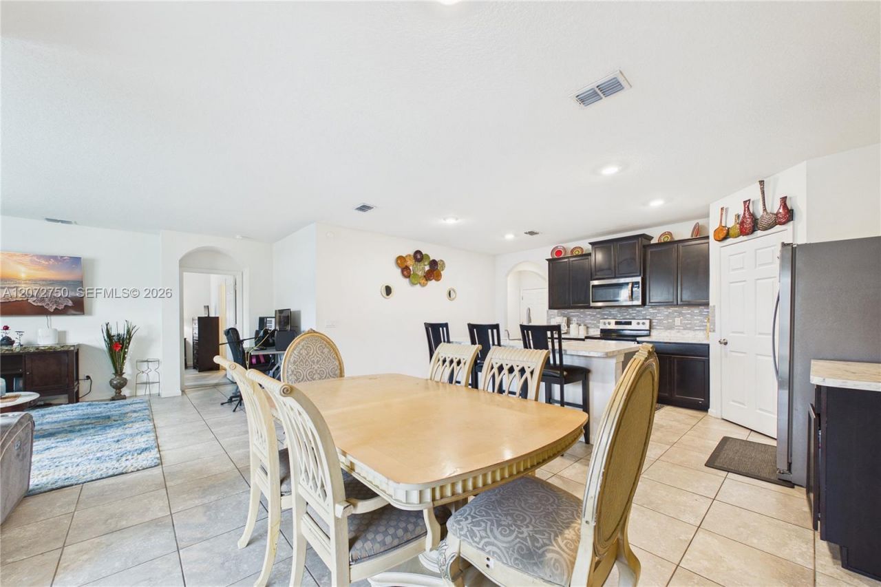 301 SE Volkerts Ter , Port Saint Lucie, FL 34983 Photo