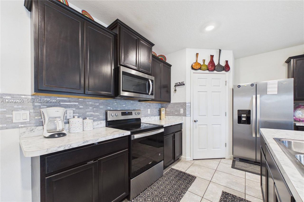 301 SE Volkerts Ter , Port Saint Lucie, FL 34983 Photo