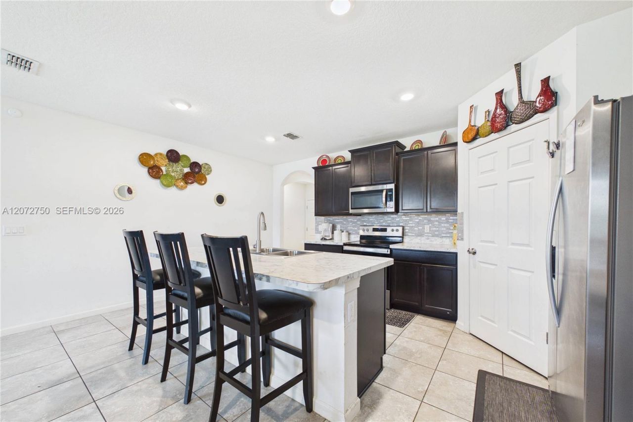301 SE Volkerts Ter , Port Saint Lucie, FL 34983 Photo