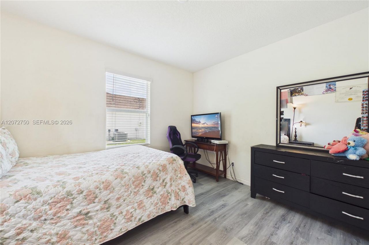 301 SE Volkerts Ter , Port Saint Lucie, FL 34983 Photo