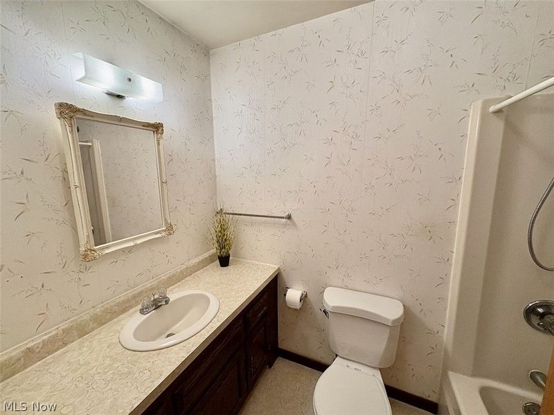 16481 Hart Road, Montville, OH 44064 Photo 18