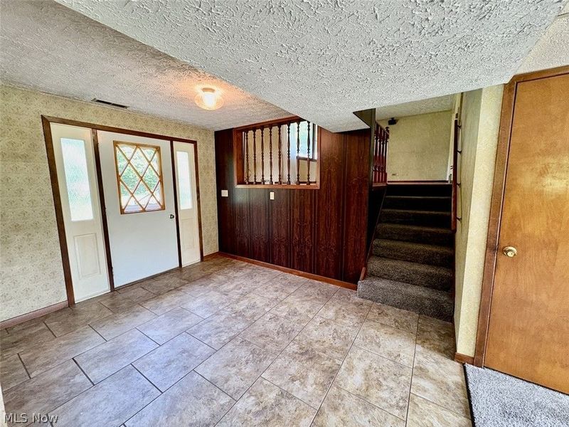 16481 Hart Road, Montville, OH 44064 Photo 3