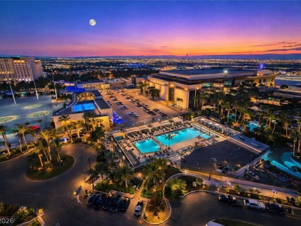 145 E HARMON Avenue , Unit 2604, Las Vegas, NV 89109