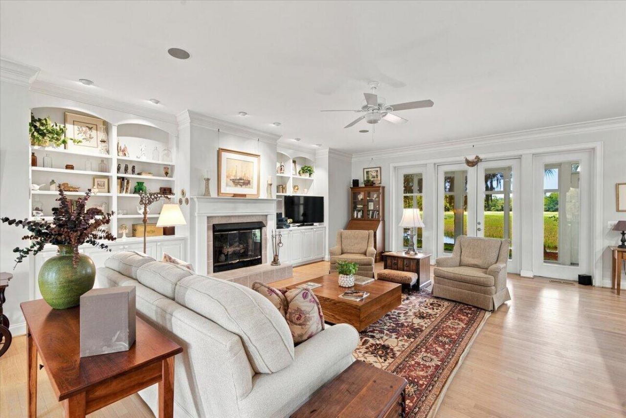 8618 Pope Landing Road Photo 11