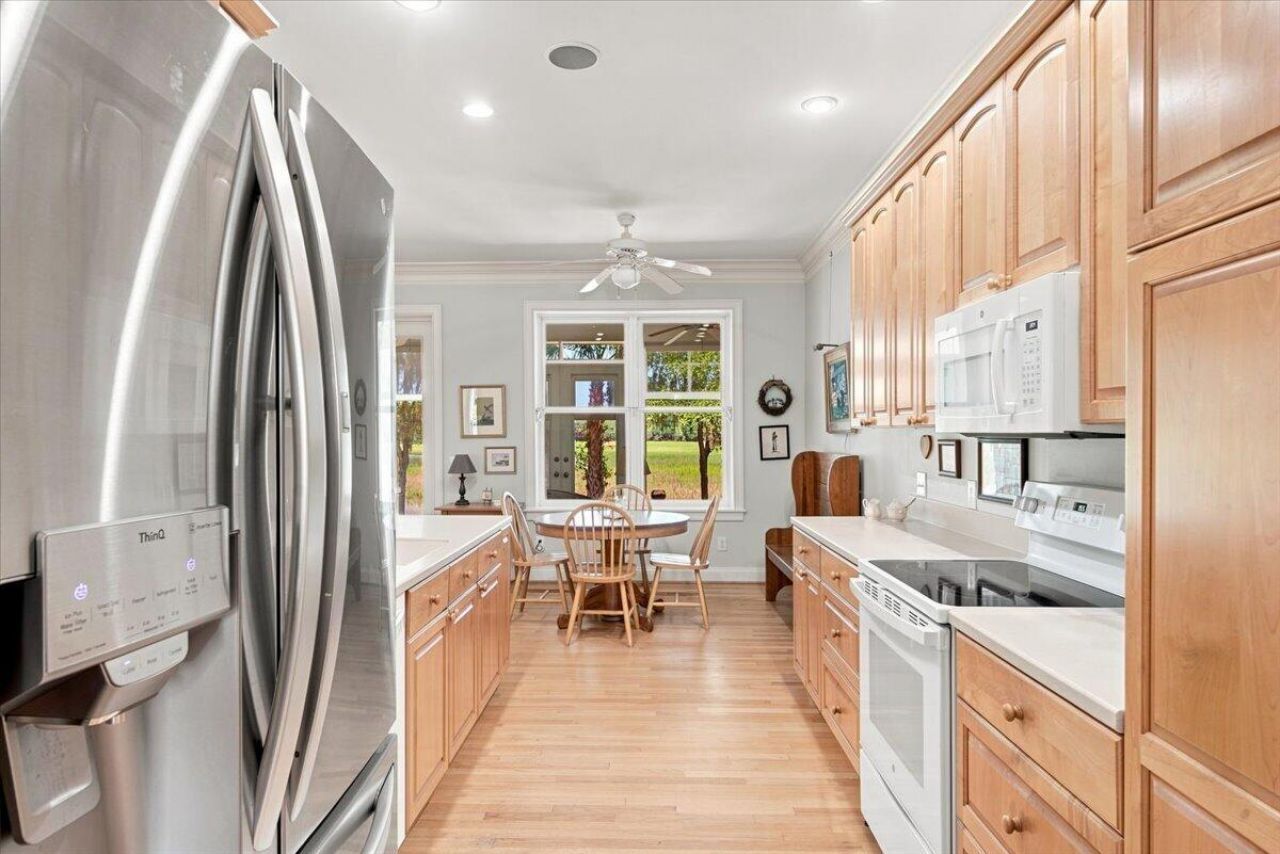 8618 Pope Landing Road Photo 17