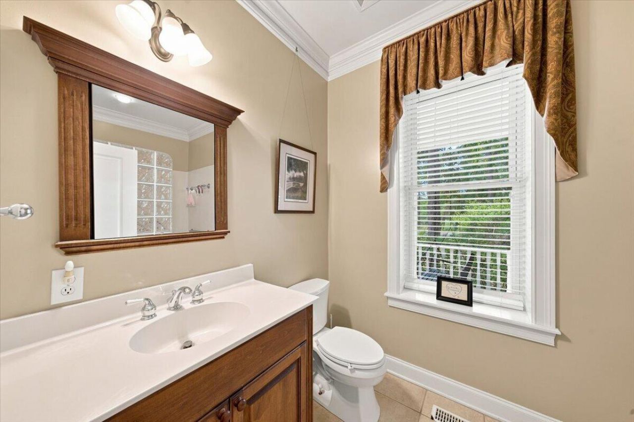 8618 Pope Landing Road Photo 18